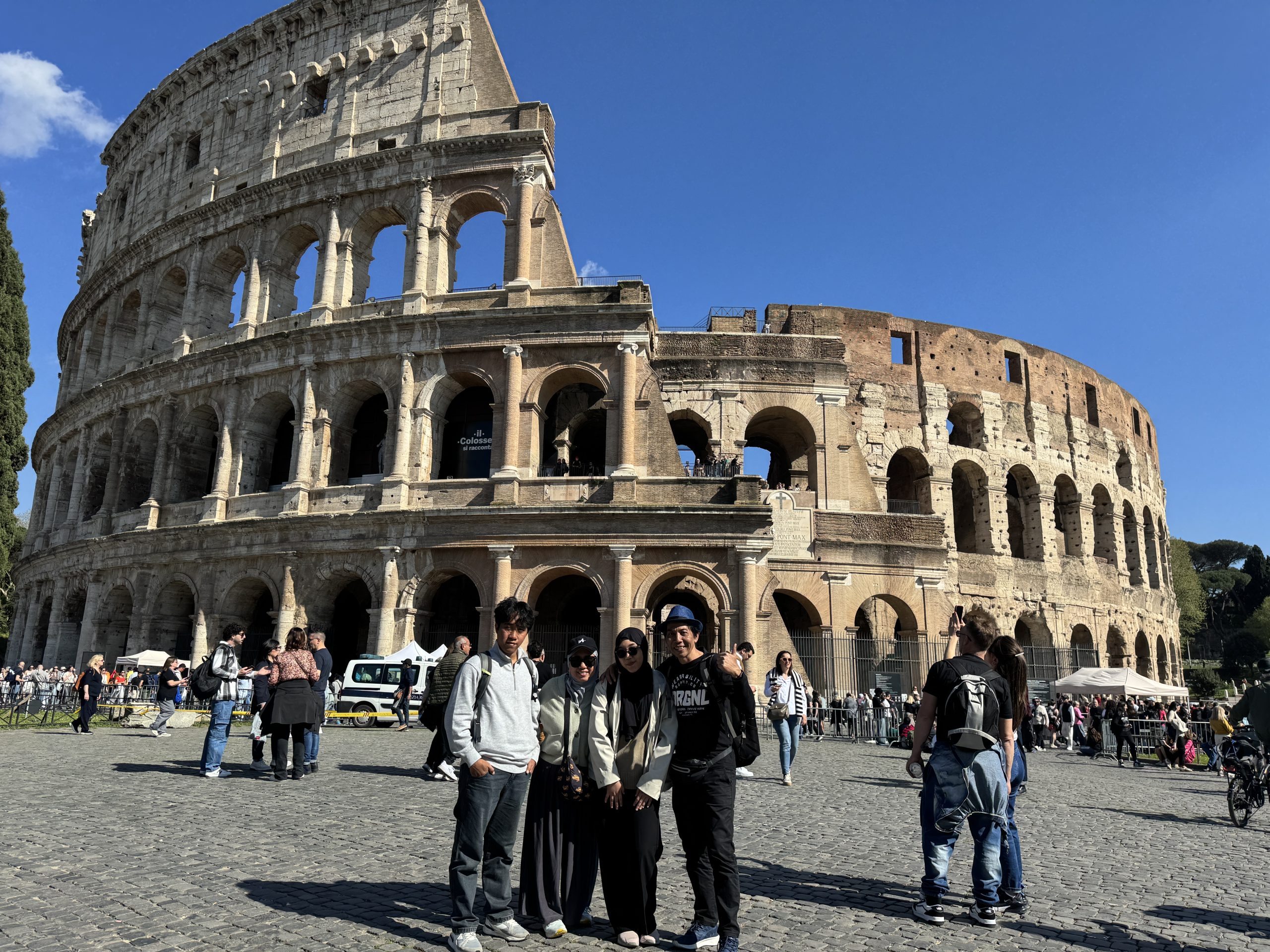 Read more about the article Echoes of the Emperors: Step Inside the Mighty Roman Colosseum